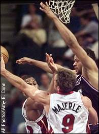 Lawrence Funderburke, Dan Majerle, P.J. Brown