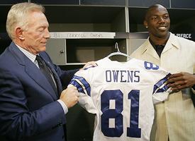 Jerry Jones, Terrell Owens